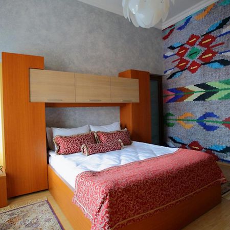 Hotel Galany Рэдэуци Экстерьер фото